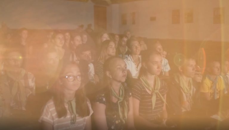 Промо-ролик IV Всероссийского с международным участием фестиваля образовательного кино «Взрослеем вместе».