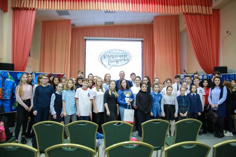 В России и во всем мире отмечается День добровольца